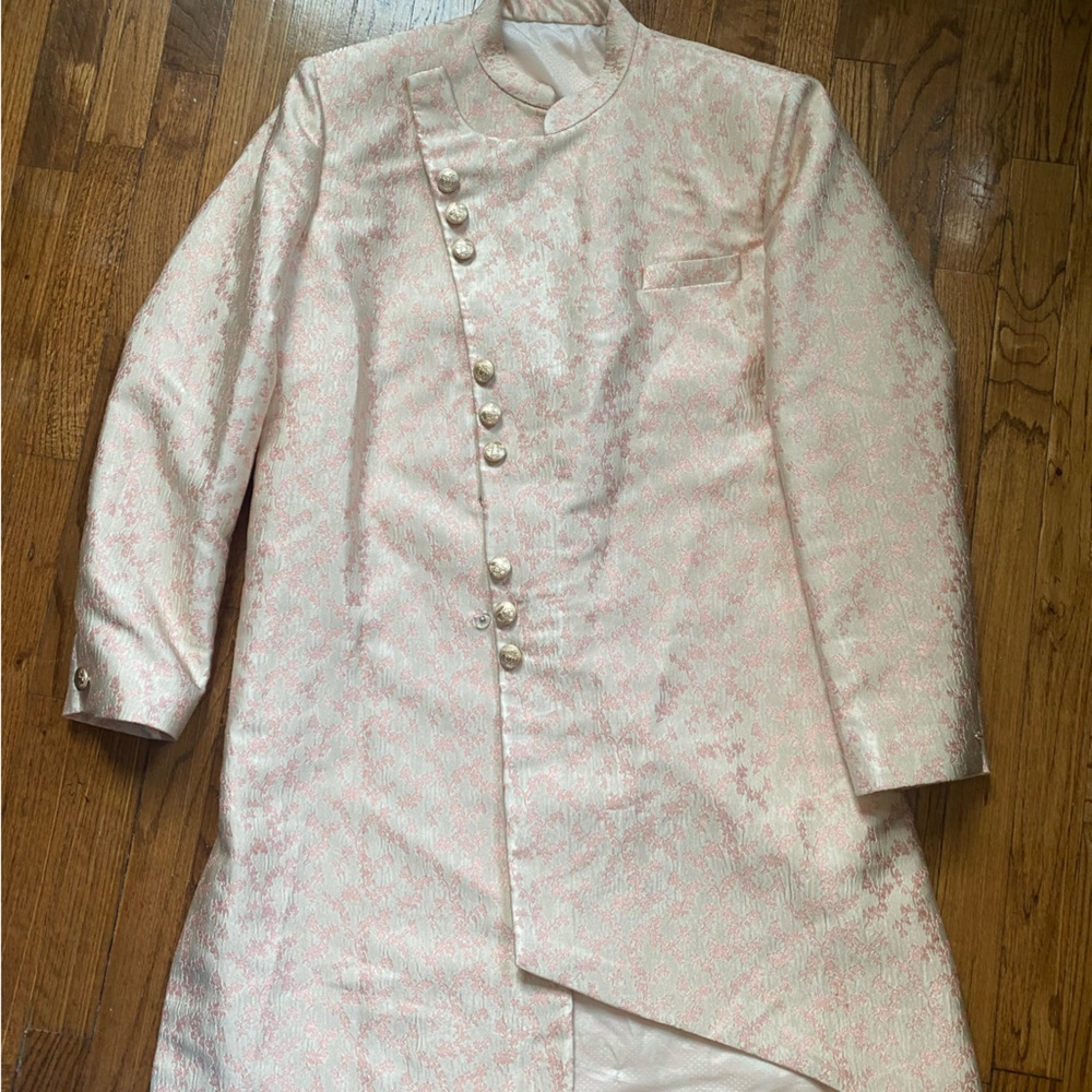Vintage Size 16 Jacquard coat. Pink and gold